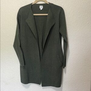 J. Crew Re-Imagined Women's Gray Cotton Sweater. Very Good Condition. Size M.